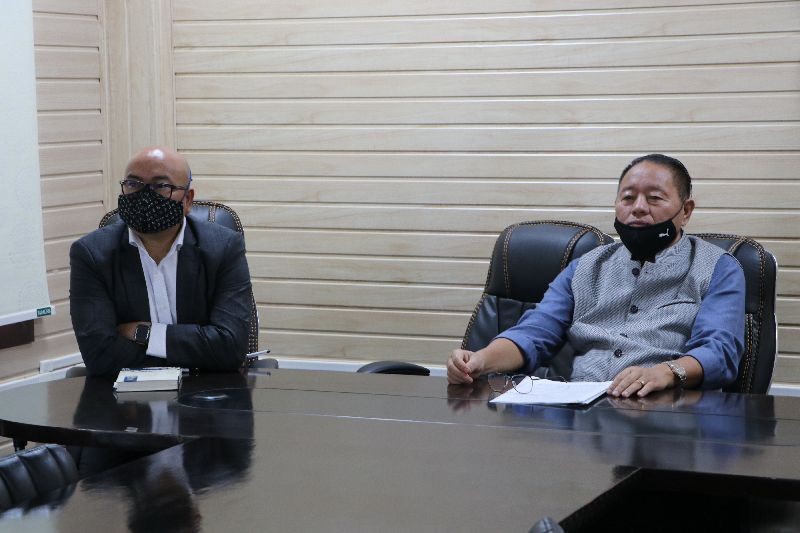 Advisor Kazheto Kinimi (R) and Johnny Ruangmei (L) during the International Day for Disaster Risk Reduction webinar at NSDMA Secretariat, Kohima on October 13.